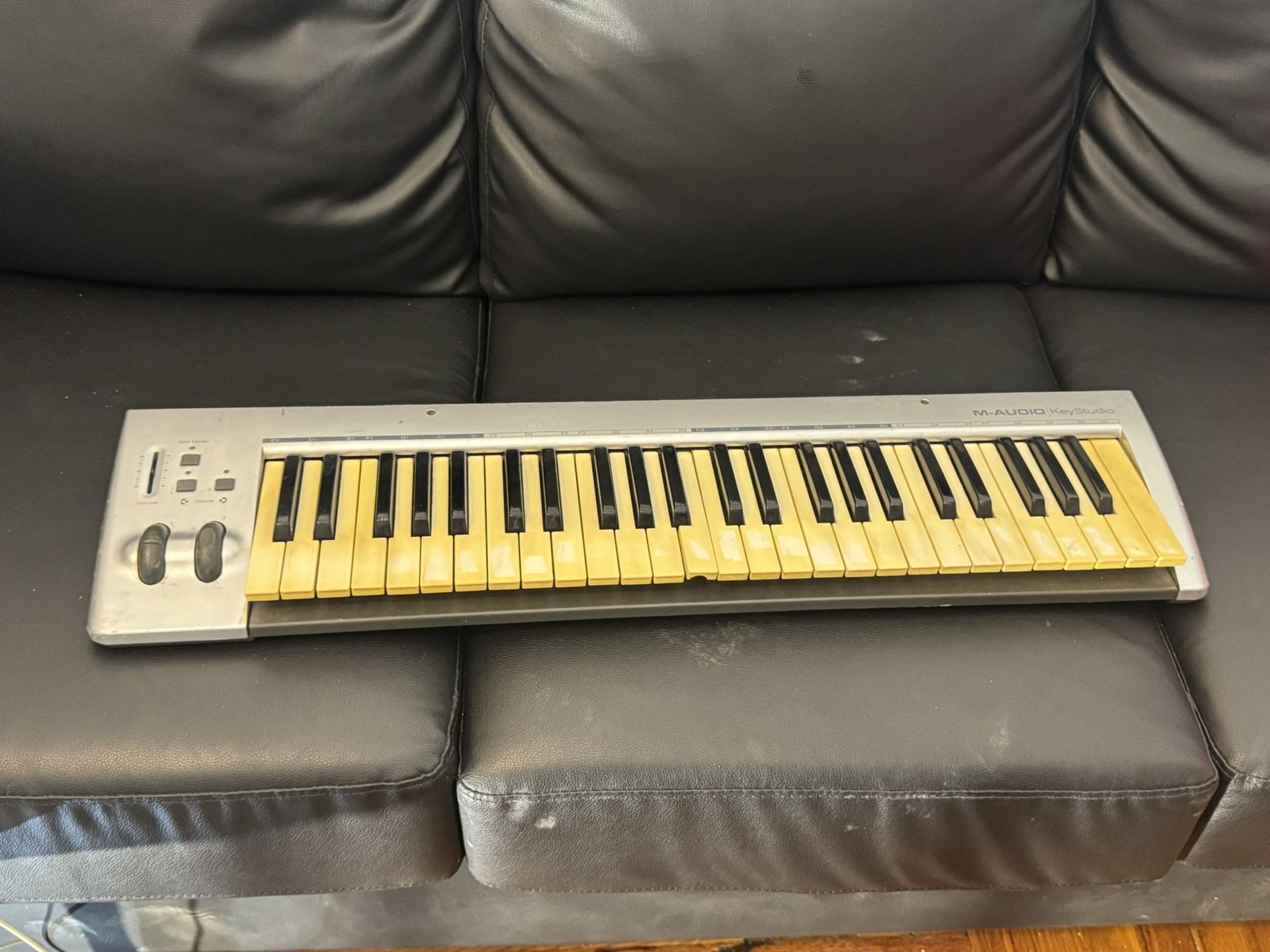 Used Piano M-Audio 49 Keys Midi Over USB KeyStation (ML-03-00295)