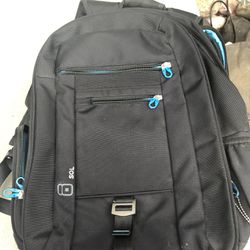 Mint Condition Black Backpack With Trolley Channel