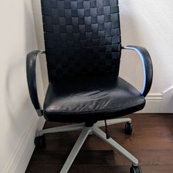Comfortable High Back Office Chair 