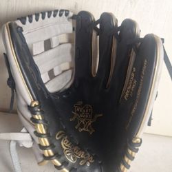 Heart of the Hide 12" Fastpitch Softball Glove