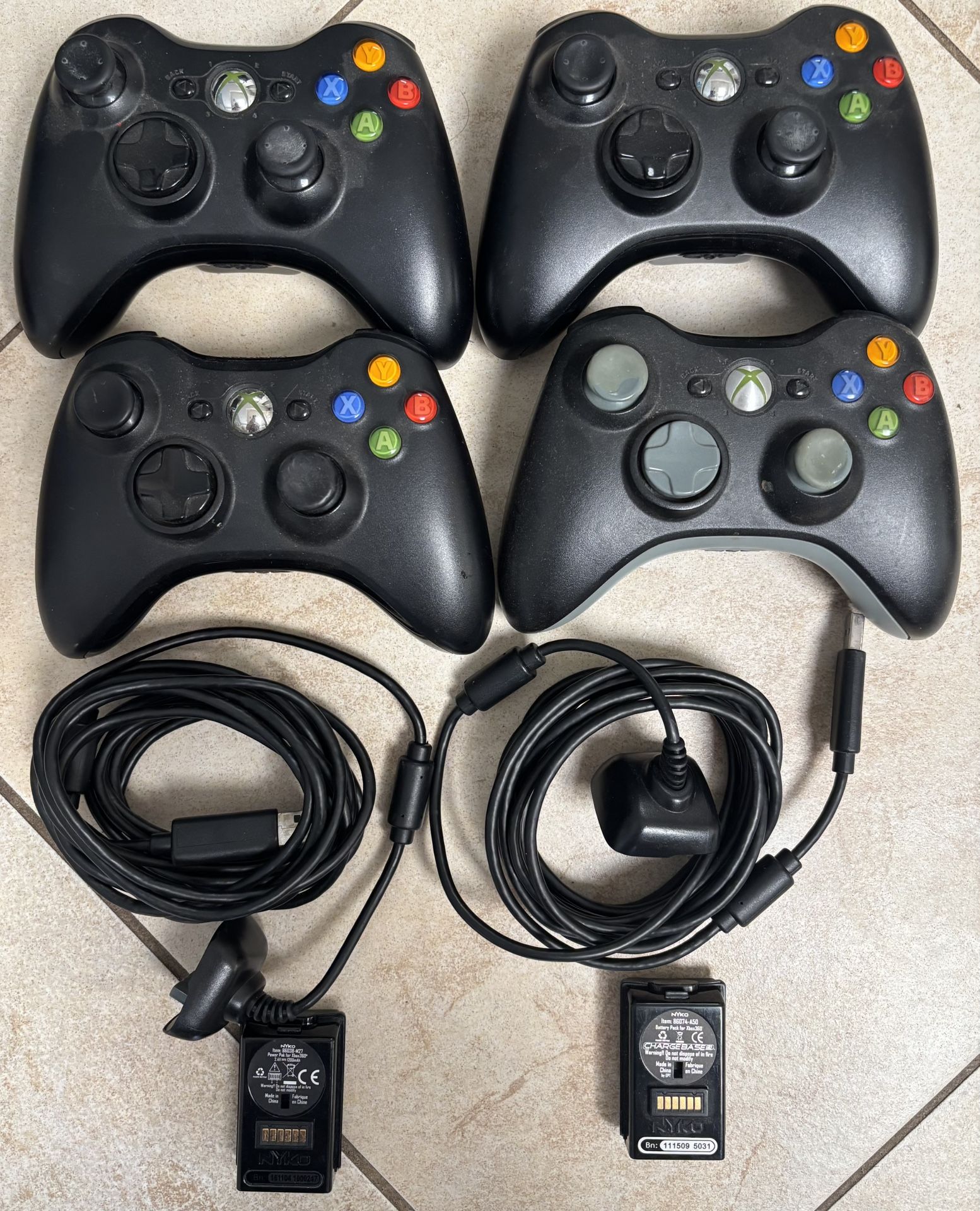 4 - XBOX 360 Controllers
