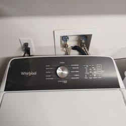 Wirlpool Electric Washer & Dryer