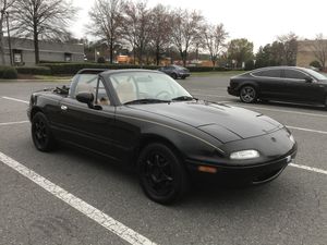 Photo 1996 Mazda Miata runs drives awesome ice cold air conditioning heat cassette CD player changer cruise control power windows power mirrors five speed