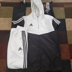 Adidas windbreaker fit. Pants S Jacket M