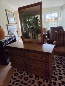 Bassett Dresser 6 Drawers and Mirror
