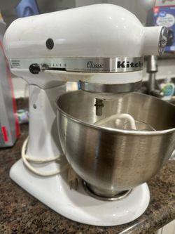 White Kitchen Aid Mixer