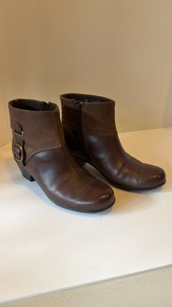 Clark’s Brown Boots size 8.5