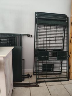 Large parrot cage
