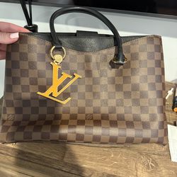 Louis Vuitton purse