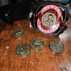 Power Ranger Morpher collector's edition.sell As Is. Everything Works Just Needs Batteries