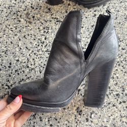Jeffery Campbell Size 7.5 Black Boot 