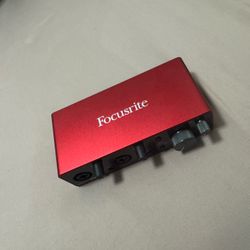 Focusrite Scarlett 2i2