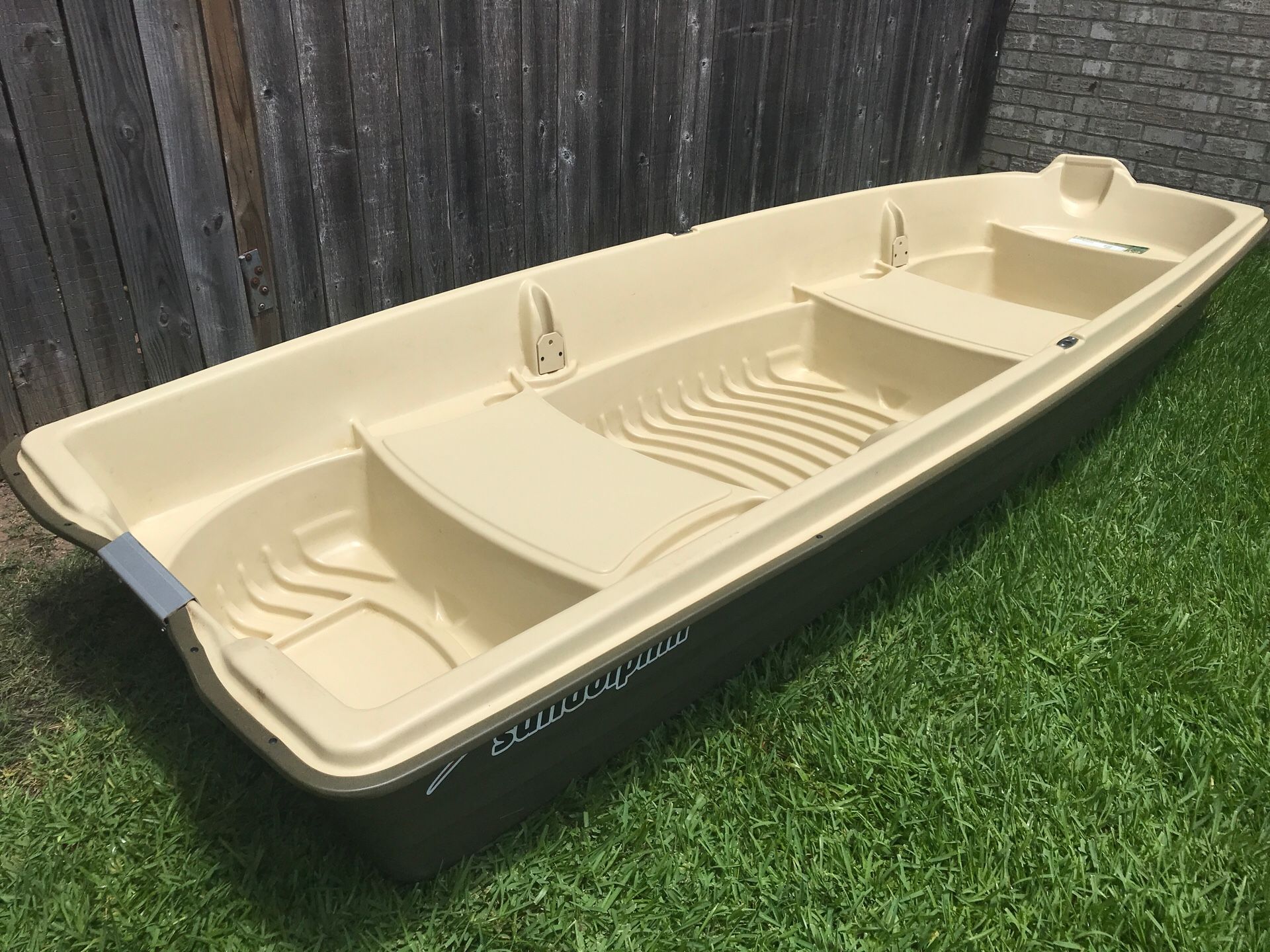 Sun Dolphin 12’ Jon boat with trolling motor for Sale