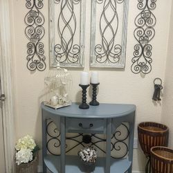 Table 40 Wide 16 Deep 33 High 