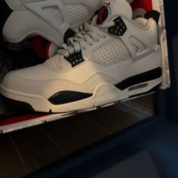 Jordan Retro 4