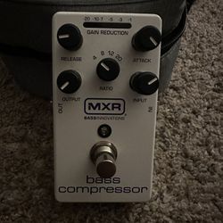 MXR Bass compressor pedal