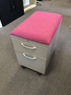 Padded Top Rolling Pedestals