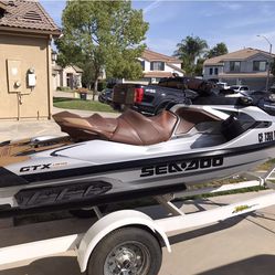 2019 SeaDoo GTX300 Limited With 41 Hours MINT 