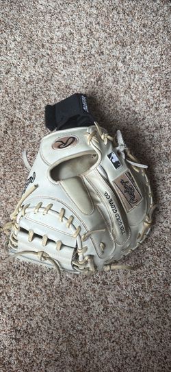 Rawlings Heart Of The Hide Catchers Mitt