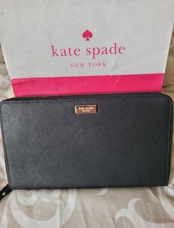 Kate spade.  Esta. Nueba.