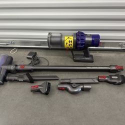 Dyson V10 Stick Vacuum