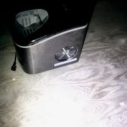 New Frigidaire Ice Maker 