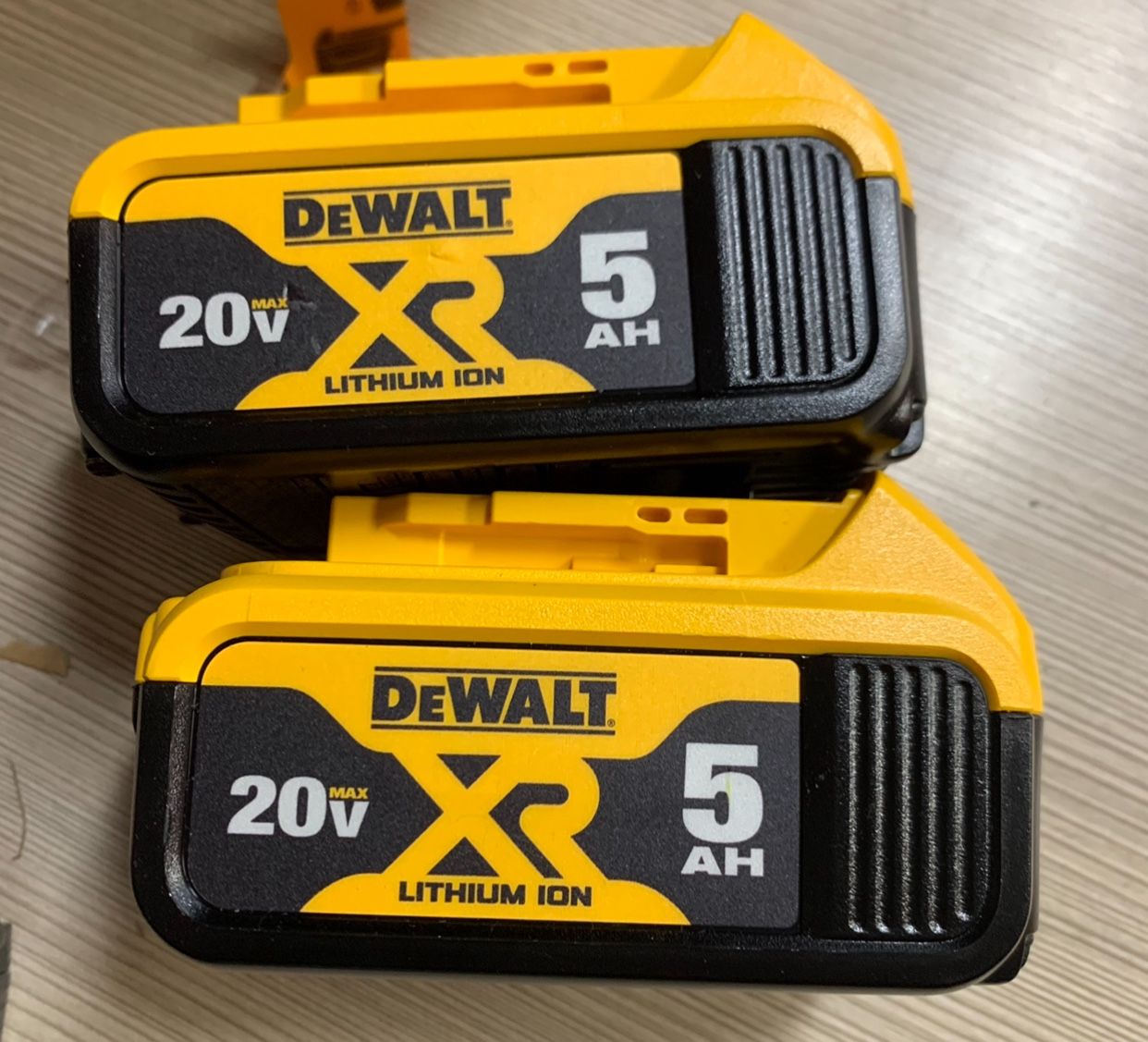 Dewalt New 5ah Battery 2x $130 Nuevas