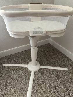 Halo Bassinest Soothing Swivel Sleeper Luxe