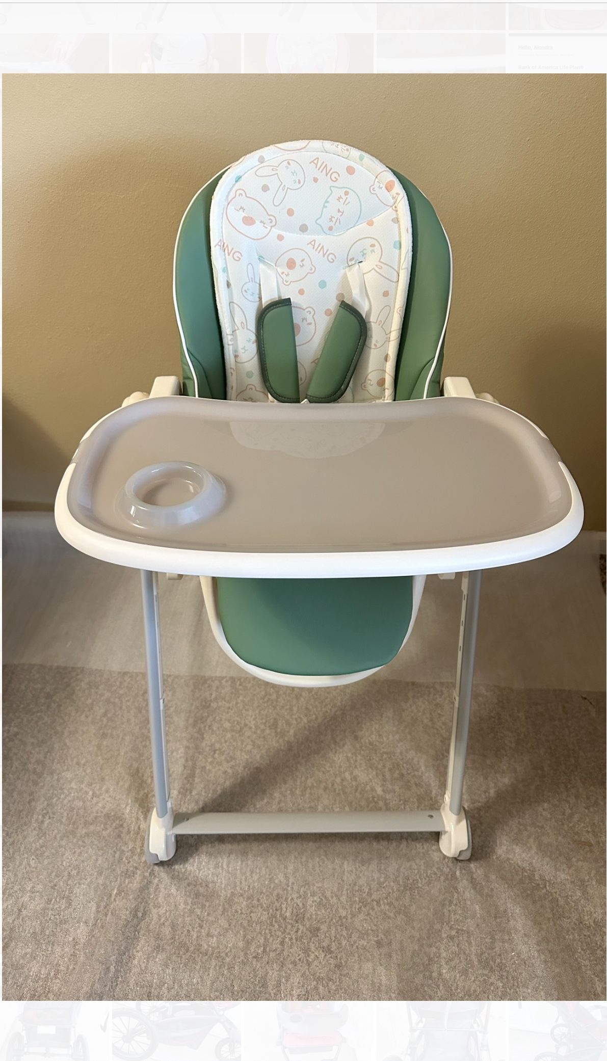 Brand new In BOX High Chairs for Babies and Toddlers, Space Saver High Chair for Baby Multifunctional Baby Feeding Chair with Adjustable Tray seat