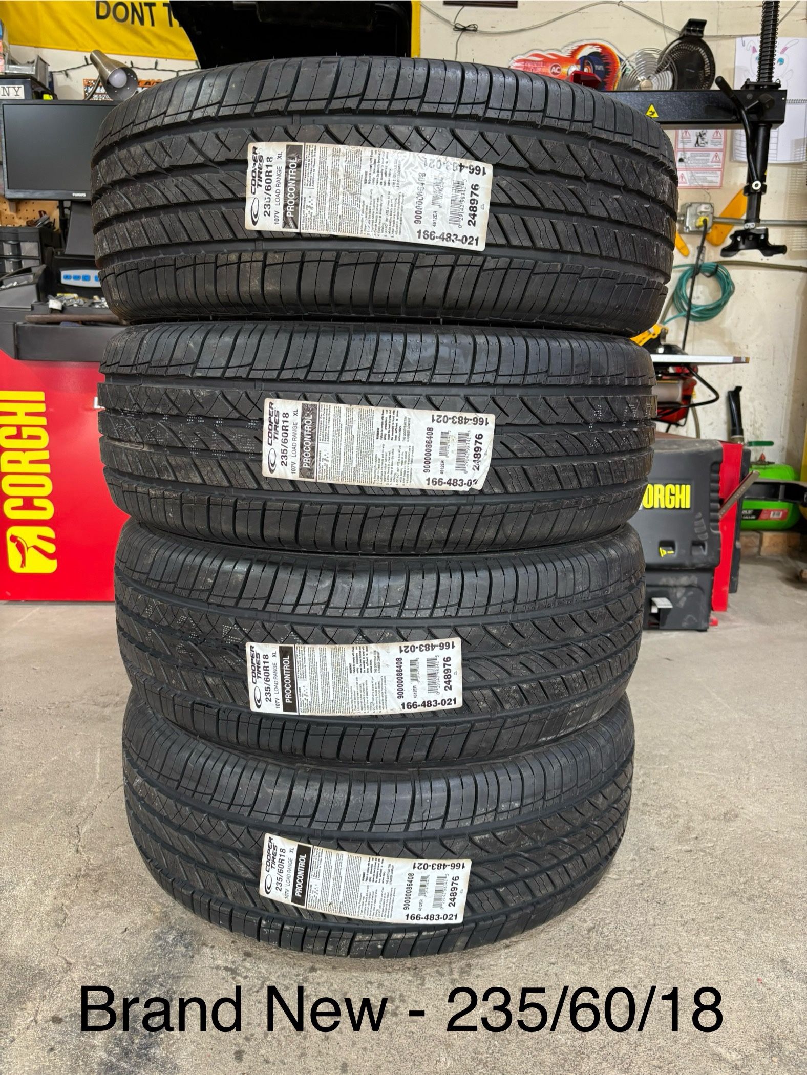 (4) - 235/60/18 Cooper Pro Control Tires