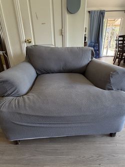 Love Couch/oversized Couch
