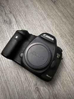 Canon Eos 5d Mark iii Body