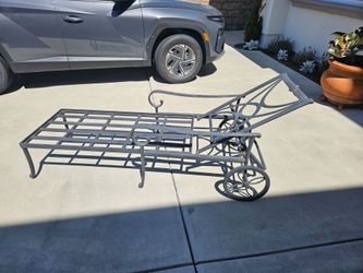 Outdoor Metal Chaise Lounge Chair
