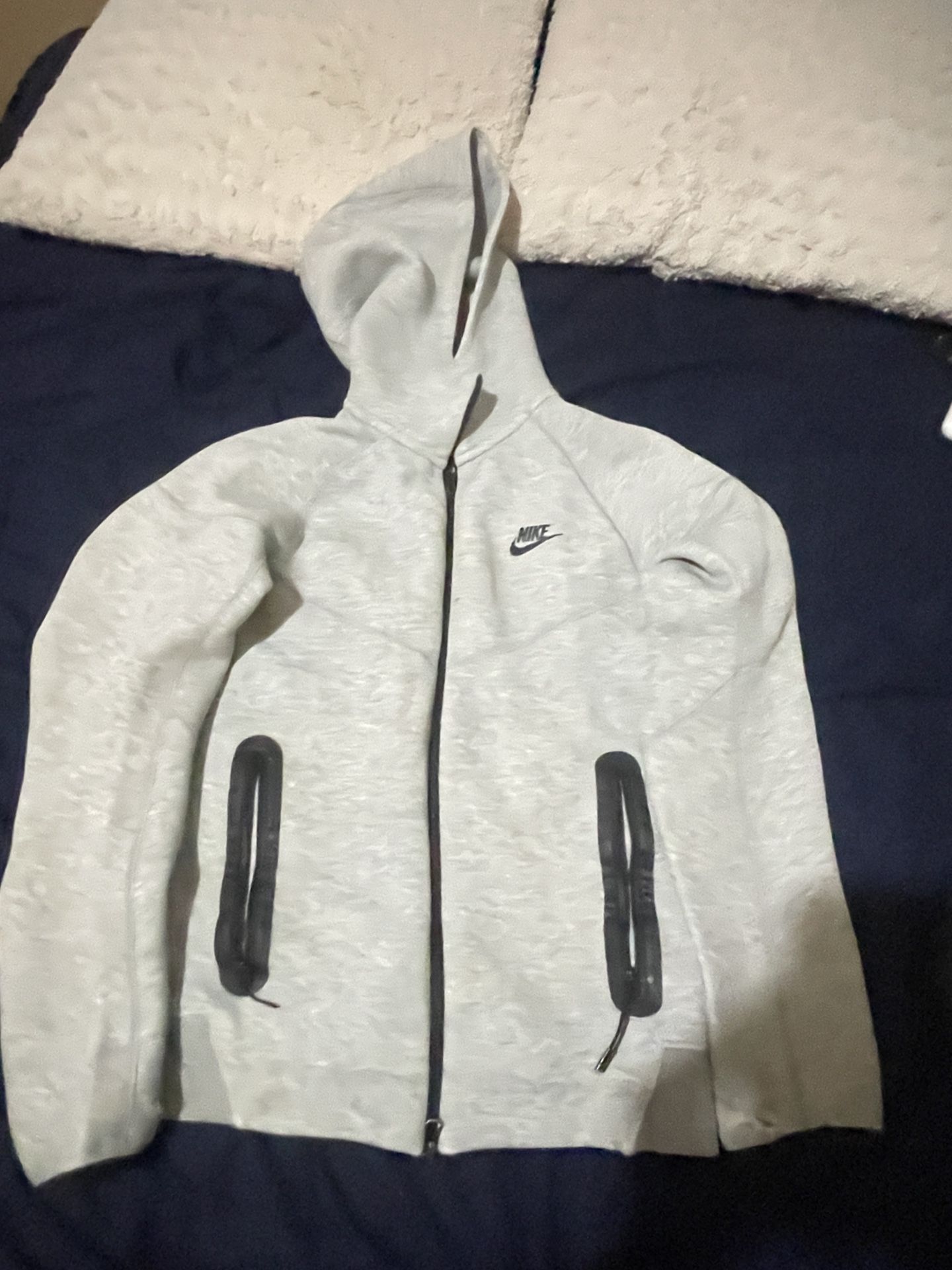 grey nike tech