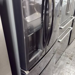 Frigidaire Refrigerator 
