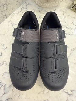 Shimano SH-RC100W Road Cycling Shoes Women’s EU 38 US 6.5 Black w/ Cleats