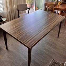 Dining Table w/ 6 Chairs
