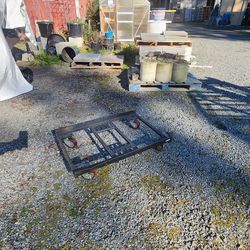 Heavy duty floor dolly