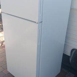 Hotpoint White Refrigerator 
