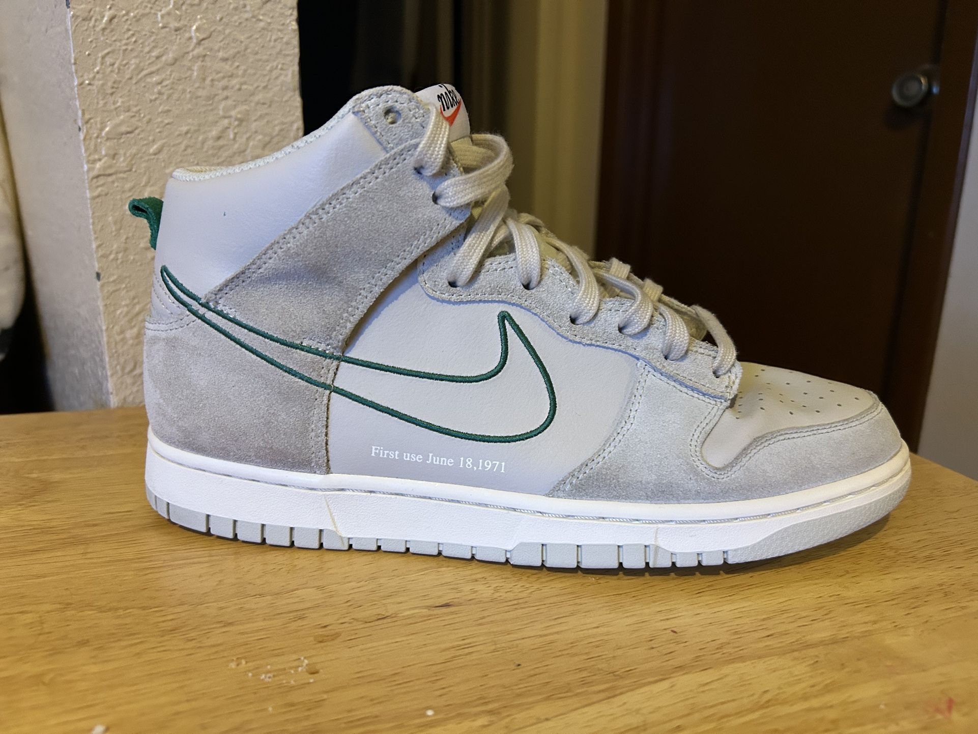 Used NIKE DUNK HIGH SE