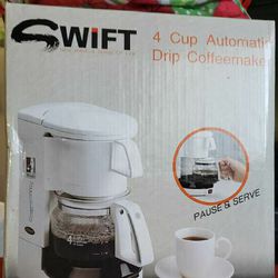 BRAND NEW COFFEE MAKER -- NEVER USED