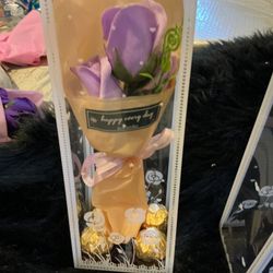 Roses With Box Artificial Like Soap 