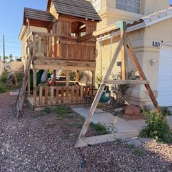 Used Back Yard Play House 