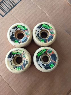 Rat Bones Miller 56mm sk8 wheels.