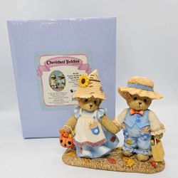 New Cherished Teddies Ken Sue  Enesco Halloween Figurine Leaves Fall 

2016 Cherished Teddies Ken &Sue  Enesco Halloween Figurine Leaves