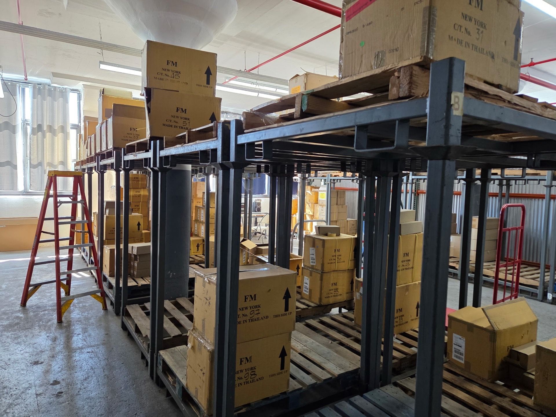 Stackable shelving
