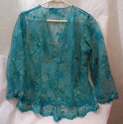 BEAUTIFUL TEAL COVERUP WITH LOTS OF DETAILED WORK