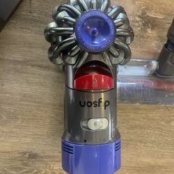 Moving Sale: Dyson V8 Cordless Vacuum – New Battery, Full Kit – $150 (Silverlake)