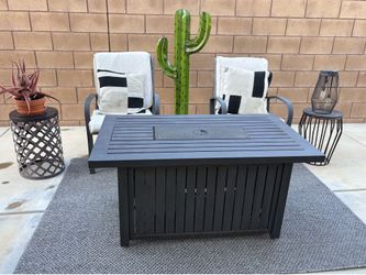 Sunbrella Fire pit table & chairs