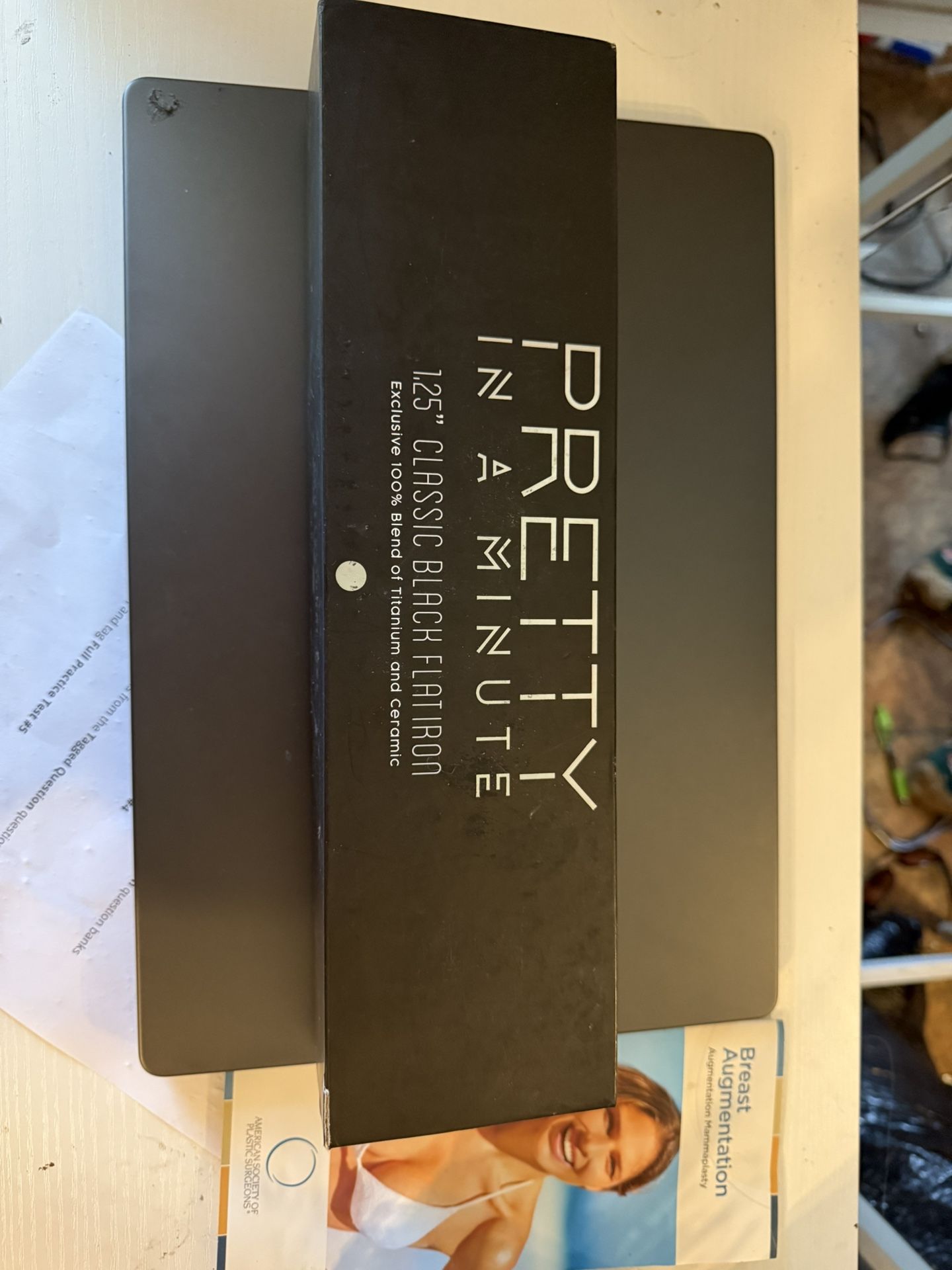 Pretty In A Minute, 1.25 Classic Black Flat Iron